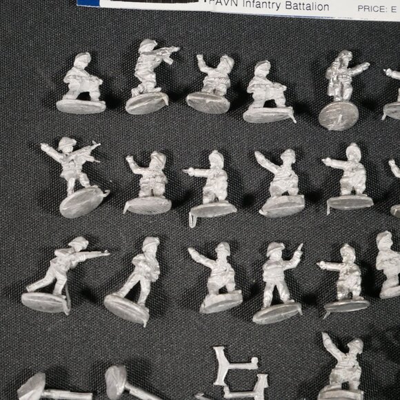 Flames of War Vietnam 15mm PAVN Weapons Company WINV06 - Picture 3 of 8